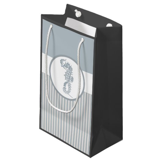 Zeepaarden Blauw Klassieke Naustische Elegantie Klein Cadeauzakje (Voorkant Gekanteld)