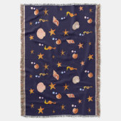 Zeepaarden, zeeen sterren en schelpen op blauw deken (Voorkant Verticaal)