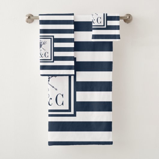 Zeepaardje Navy Blauwe Streep Nautilus Monogram Bad Handdoek (Insitu)