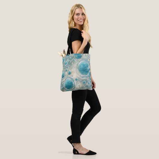 zeepschuimbellen tote bag (Op model)