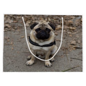 Zeer ernstige pug groot cadeauzakje (Achterkant)