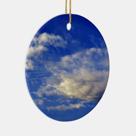 Zeer gestructureerde wolk in een mooie blauwe heme keramisch ornament (Rechts)
