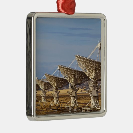 Zeer grote array, ook bekend als National Radio As Metalen Ornament (Rechts)