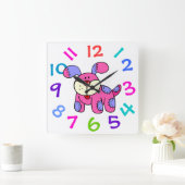 Zeer kleine luidop voor kinderen met een muur vierkante klok (Huis)