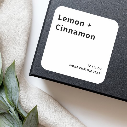 Zeer minimale vierkante etiketten van witte produc