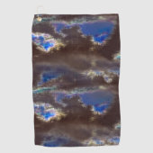 Zeer rustige, donkere wolken met drooggestuwde ver golfhanddoek (Voorkant)