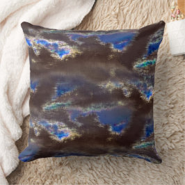 Zeer rustige, donkere wolken met drooggestuwde ver kussen