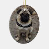 Zeer serieuze mopshond keramisch ornament (Rechts)