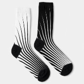 Zeer uniek wit en zwart streep patroon sokken (Rechts)