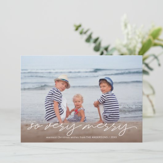 Zeer vrolijke kerst handgeschreven script foto feestdagenkaart (Staand voorkant)