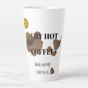 Zeer warme koffie latte mok