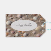 Zeeschalen op de strandfoto met Happy Birthday Cadeaulabel (Voorkant (Horizontaal))
