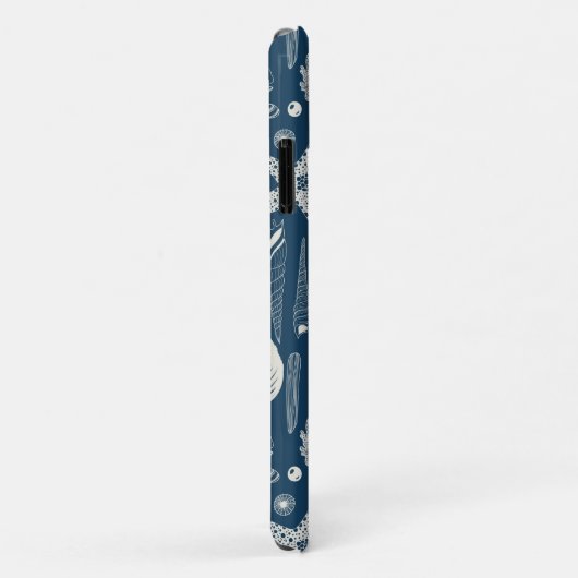 Zeeschalen op donkerblauw Case-Mate iPhone case (Achterkant/rechts)