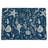 Zeeschalen op donkerblauw groot cadeauzakje (Voorkant)