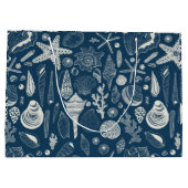 Zeeschalen op donkerblauw groot cadeauzakje (Achterkant)