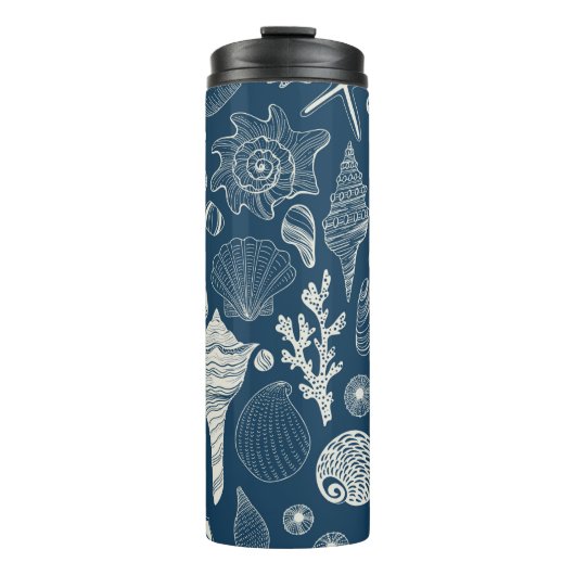Zeeschalen op donkerblauw thermosbeker (Voorkant)