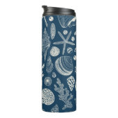Zeeschalen op donkerblauw thermosbeker (Geroteerd rechts)