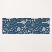 Zeeschalen op donkerblauw yogamat (Voorkant (horizontaal))