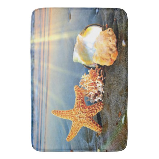Zeeschelpen en zeesterkreeft op het strand badmat (Voorkant Verticaal)