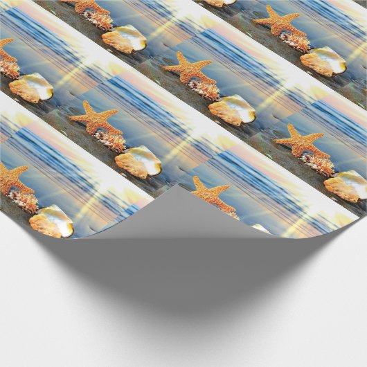 Zeeschelpen en zeesterkreeft op het strand cadeaupapier (Hoek)