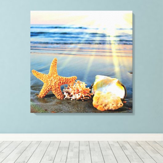 Zeeschelpen en zeesterkreeft op het strand canvas afdruk (Insitu (Houten vloer))