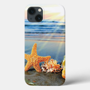 Zeeschelpen en zeesterkreeft op het strand Case-Mate iPhone case