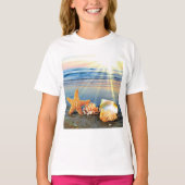 Zeeschelpen en zeesterkreeft op het strand t-shirt (Voorkant)