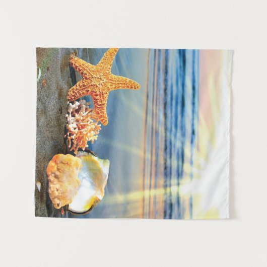 Zeeschelpen en zeesterkreeft op het strand wandkleed (Voorkant (horizontaal))