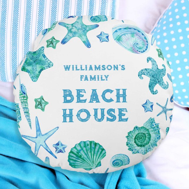 Zeeschelpen en zeesterren familie Beach House Rond Kussen (Sea Shells and Starfish Family Beach House Round Pillow)