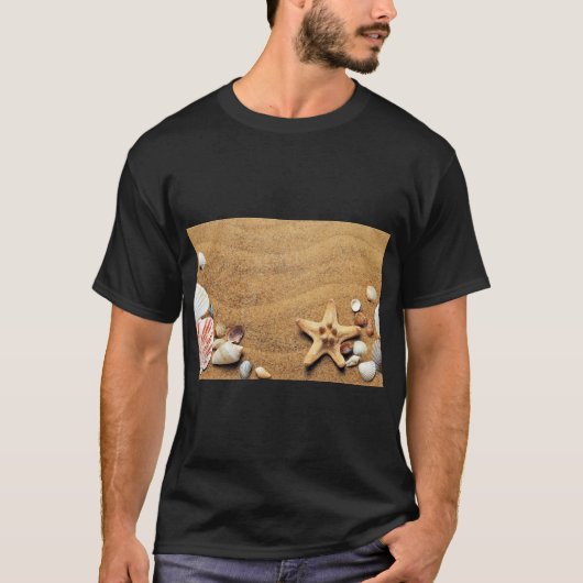 Zeeschelpen in Sand Coastal Print T-shirt (Voorkant)