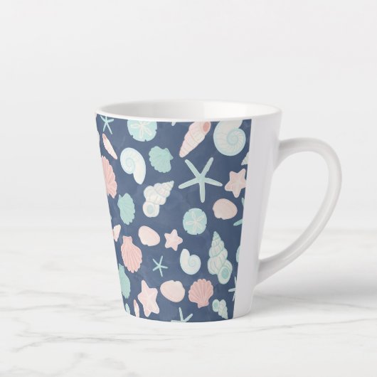 zeeschelpenpatroon latte mok (Rechts)
