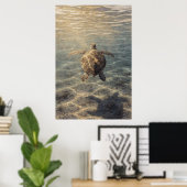 Zeeschildpad in helder blauw water poster (Thuiskantoor)