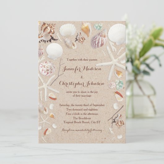 Zeeshells en zeestervis op het strand bruiloft kaart (Staand voorkant)