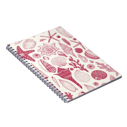 Zeeshells in Viva Magenta - Kleur van het jaar 202 Notitieboek (Rechterzijde)