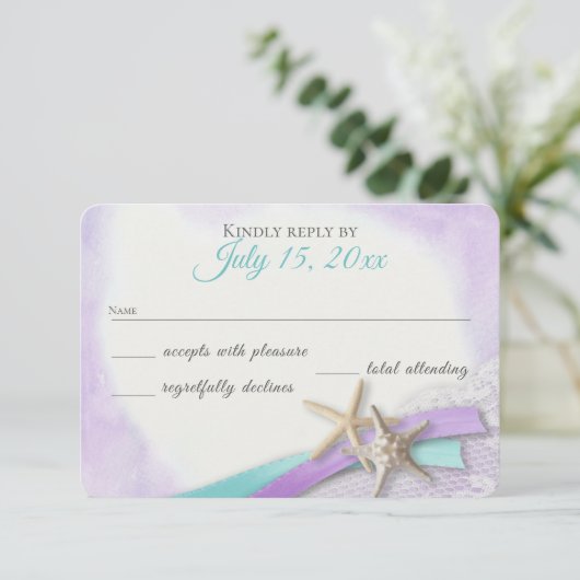 Zeester en kant  strand Paarse RSVP Kaartje (Staand voorkant)