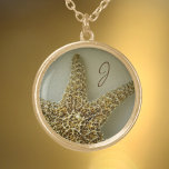 Zeesterren Fotografische Natuurlijke Monogrammed Goud Vergulden Ketting<br><div class="desc">Voor zeemeerminnen en strandliefhebbers is dit charmante hanger ketting een wens die uitkomt met de close-up fotografische natuurlijke zeester. Personaliseer dit ketting aan de kust met haar Monogram voor een mooi cadeau. Dit afbeelding is originele natuur fotografie door JLW_PHOTOGRAPHY.</div>