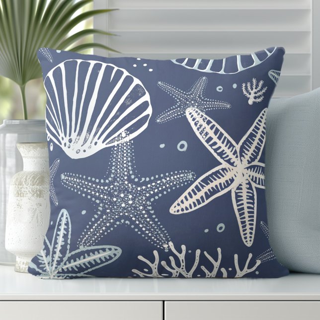 Zeesterren & schelpen Kustgebied Sierkussen (Discover Gorgeous Coastal Throw Pillows by Totally Coast.)