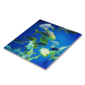 Zeevis van geel met zwarte strepen tegeltje (Zijkant)