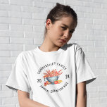Zeevruchten Koekoek Crawfish Boil Familie Zomerfee T-shirt<br><div class="desc">Het is weer hier. Het jaarlijkse zomerfeest dat je van plan bent voor de hele familie om te hangen, te eten en te drinken. Herinnering dit jaar met een bijpassend familieontwerp zodat de foto er perfect uitziet en het geheugen jaren en jaren behoudt. Voeg je familiedetails toe door op de...</div>