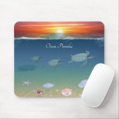 Zeezonsopgang, zwembadschildpadden en schelpen van muismat (Met muis)