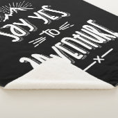 Zeg ja tegen avontuurlijk kamperen - Hike Gifts Sherpa Deken (3/4)