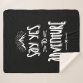 Zeg ja tegen avontuurlijk kamperen - Hike Gifts Sherpa Deken (Voorkant (horizontaal))