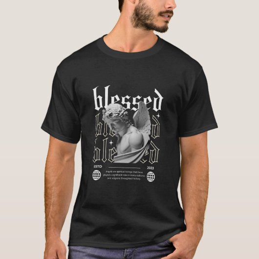 Zegenende Gotische Engel Beeld T-shirt (Voorkant)