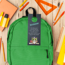 Zegening van de rugzakken uil kerk gebed