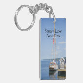 Zeilboot aangemeerd in Seneca Lake Sleutelhanger (Voorkant Links)