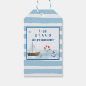 Zeilboot Ahoy is een jongensblauw baby shower guns Cadeaulabel (Voorkant)