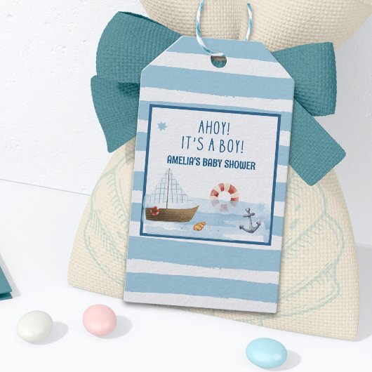 Zeilboot Ahoy is een jongensblauw baby shower guns Cadeaulabel