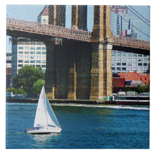 Zeilboot bij de Brooklyn Bridge Tegeltje