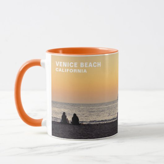 Zeilboot bij zonsondergang - Venice Beach, CA Mok (Links)