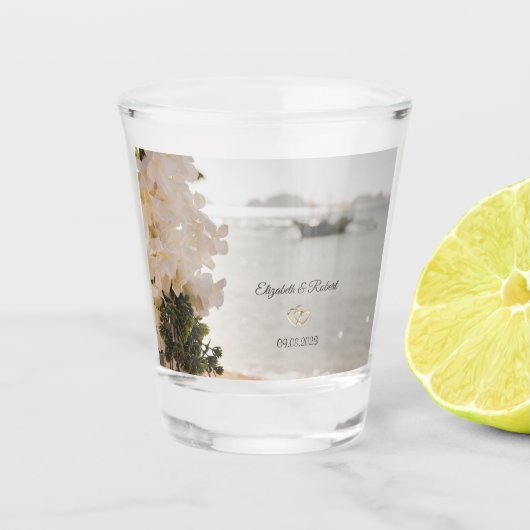 Zeilboot Bloemen Strand Bruiloft Shot Glas (Voorkant)